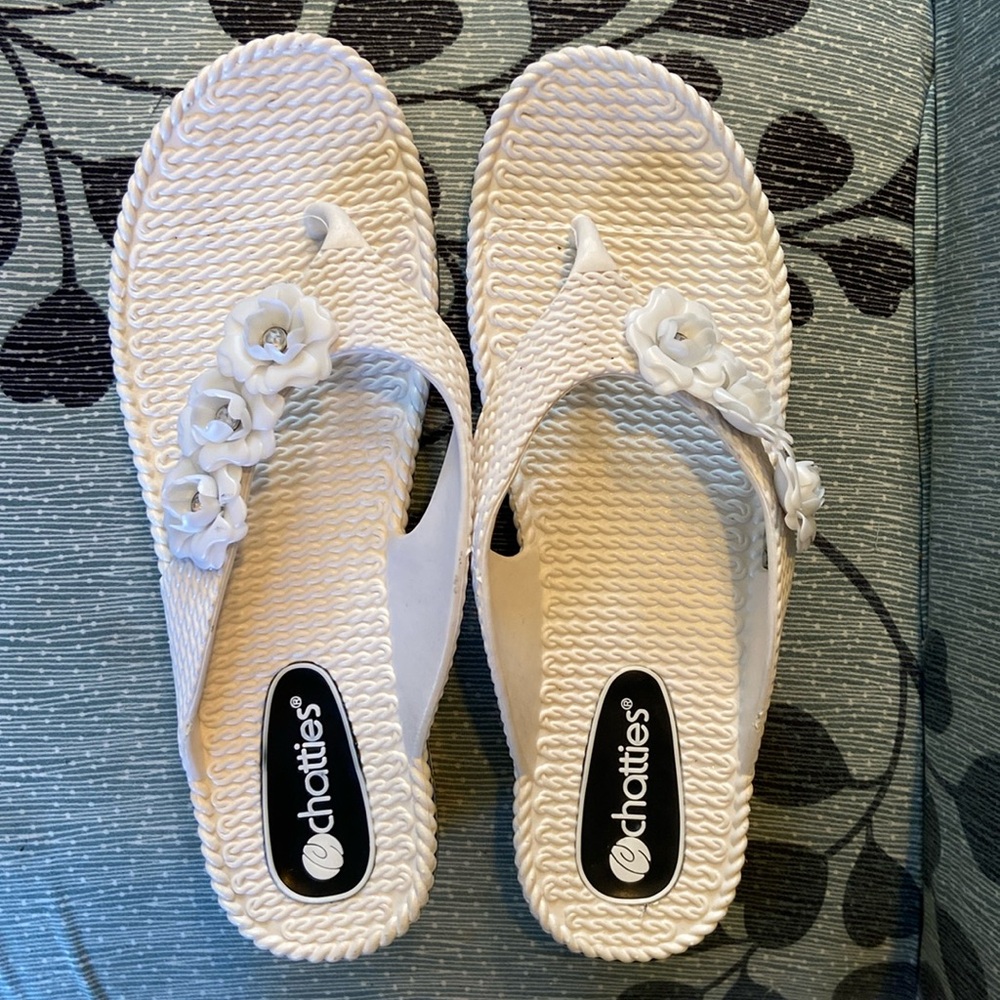 Chatties White Floral Sandals Large 8/10 Womens
